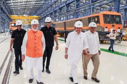 Siemens Begins Locomotive Assembly at Dahod, Gujarat Plant as Ashwini Vaishnaw Highlights Make in India Push
