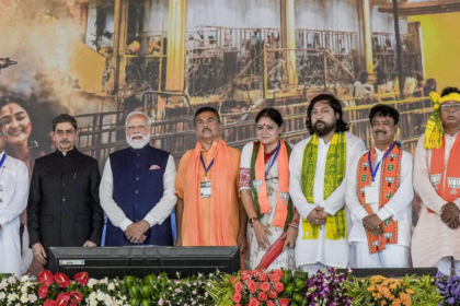 West Bengal Shocker: 1st BJP CM! Suvendu Adhikari Takes Oath Along With 5 MLAs in Historic Power Shift
