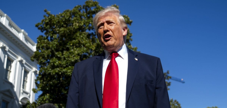 Oil Market STUNS: 0% Surge Despite Trump’s Hormuz Plan — 5 Key Reasons Prices Remain Flat