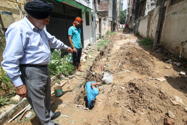 5 Reasons South Delhi’s Elite Colonies Are Receiving ‘Black Like Sewage’ Water